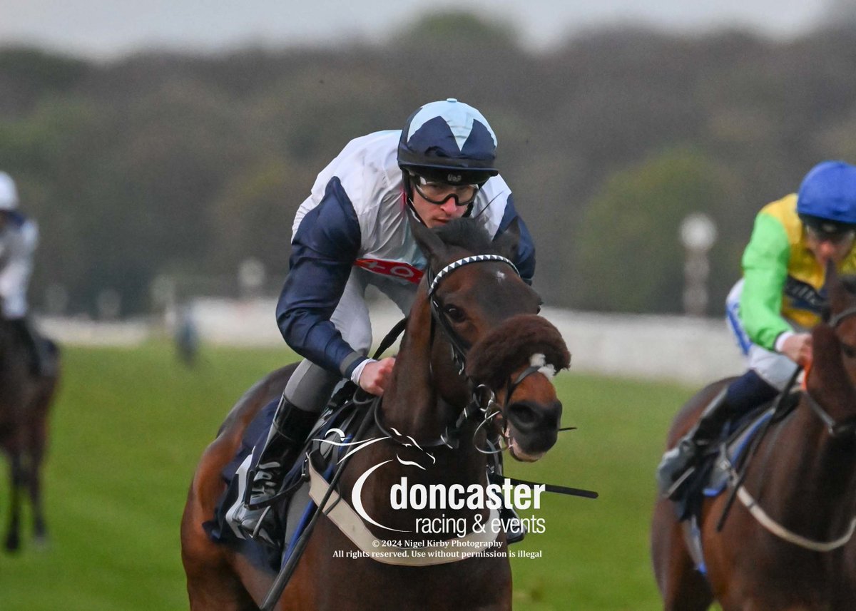 RACE 7 RESULT - Bee Jay Scaffolding Handicap 🥇 Diddy Man Jockey: @RKingscote Trainer: Harriet Bethell Owner: Miss H Bethell 📸 @nigekirby #DoncasterRaces | #ChampionOccasions | #DONYAA