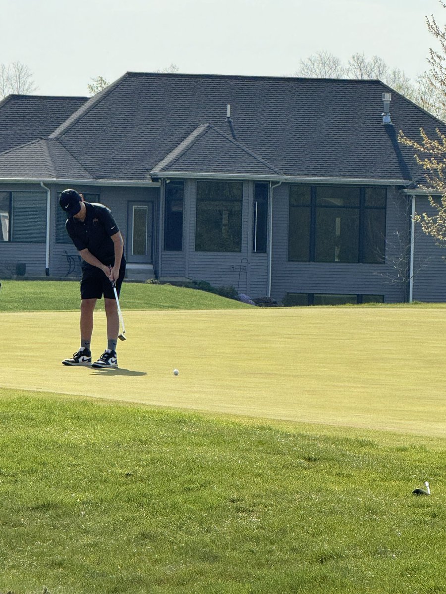 DeKalbGolf's tweet photo. Good day for the Barons , Shooting 340 and Finishing 3rd at the DeKalb invitational,  Leading the Barons Grant Stuckey 77 2nd place , AJ Shambaugh 85 , Charlie Payne 87 , Logan Hartsough 91 &amp; Adam Snyder 92 !! https://t.co/1Ie1EsLAOa