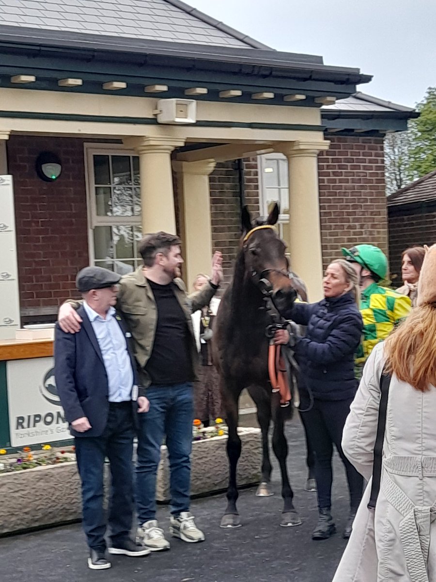 <a href="/muffed_punt/">The Muffed Punt Partnership</a>  made famous by the brilliant Itv documentary Its Showtime have another winning horse as Mr Irrelevant wins the last <a href="/RiponRaces/">Ripon Races</a> . The lads are Iiving the dream .