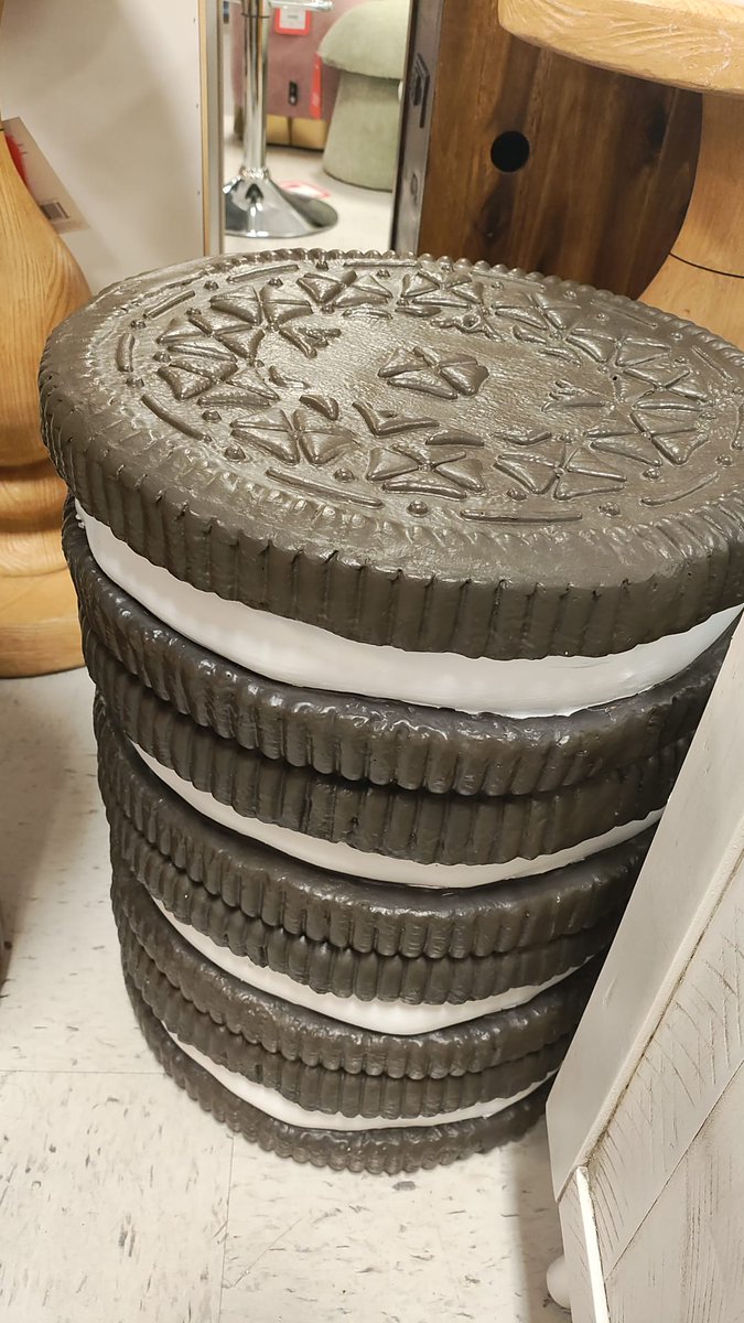 Should i 'invest' in this art sculpture #art #oreo @Oreo