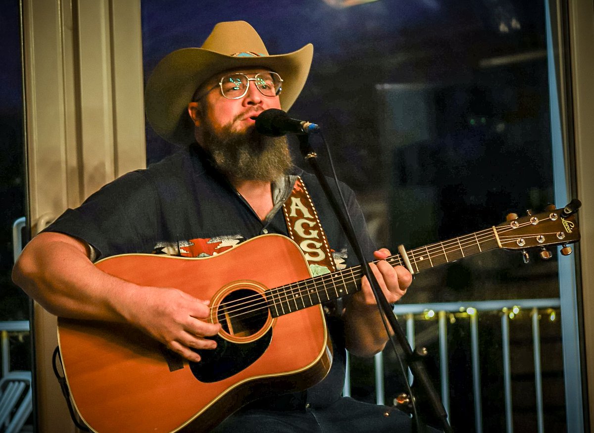 Another great performance at The UK Country Music Awards Launch from Ags Connolly (pic copyright LN Photography - LittleNinjaPhotography)