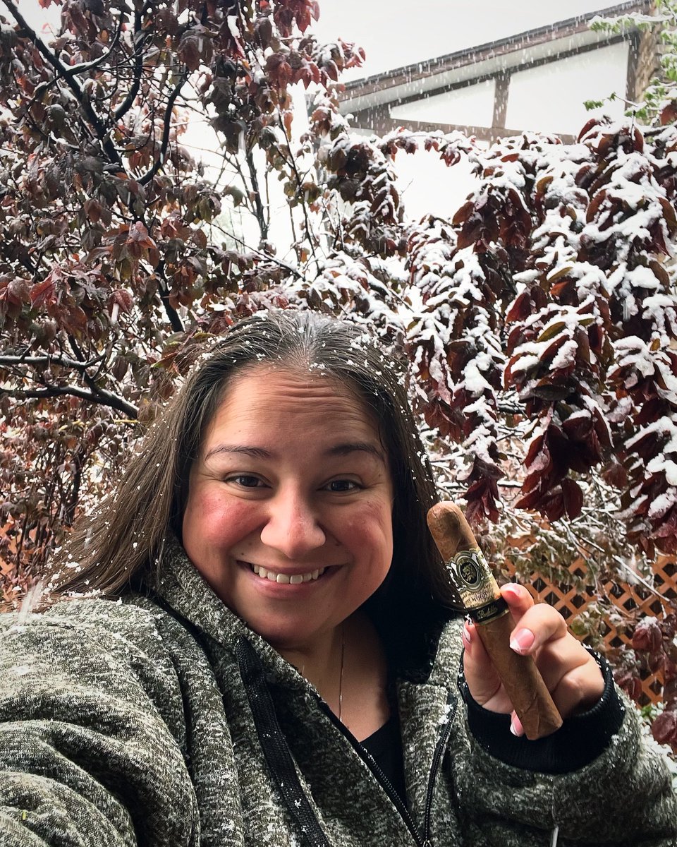 You gotta love Colorado weather it’s #cigartime #padilla1968 #padillacigars #padilla #cigaroftheday #cigars #cigarboss #sophiassmokes #elcidscigarshop #elcidscigars #elcidstobacco #elcidscigarlounge #elcids #botl #sotl #cigarwomen #cigarpassion #cigarworld #cigarnation