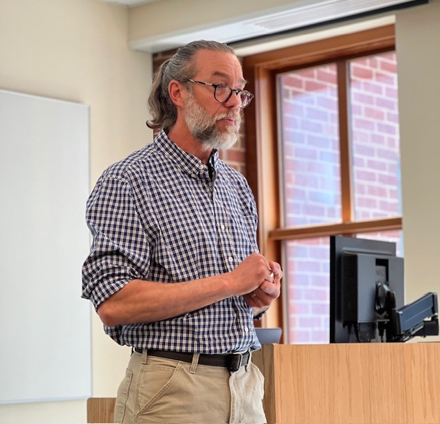 Genome editing might open up new ways of controlling populations of wild organisms—suppressing or eradicating local populations, perhaps even driving entire species extinct. Our senior research scholar @KaebnickG talked to @Yale students about the ethics of deliberate extinction.