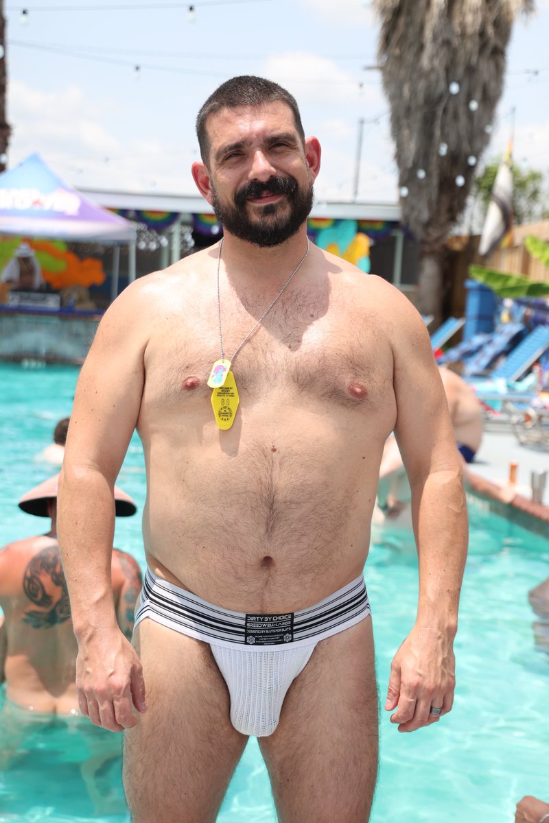 EasternXposure1's tweet photo. Join us at Eastern Xposure, May 9-12th in Georgia! Four days of naked fun at the Parliament Resort. Pool parties, BBQ, dancing, drag, poolside DJ's, and the hottest bears, cubs, chubs, chasers, &amp; daddies - plus all the men who love them! BOOK YOU ROOM NOW!
https://t.co/WzqzlC2sCn https://t.co/5UxY3OJYHg