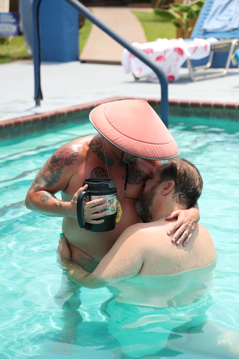 EasternXposure1's tweet photo. Join us at Eastern Xposure, May 9-12th in Georgia! Four days of naked fun at the Parliament Resort. Pool parties, BBQ, dancing, drag, poolside DJ's, and the hottest bears, cubs, chubs, chasers, &amp; daddies - plus all the men who love them! BOOK YOU ROOM NOW!
https://t.co/WzqzlC2sCn https://t.co/5UxY3OJYHg