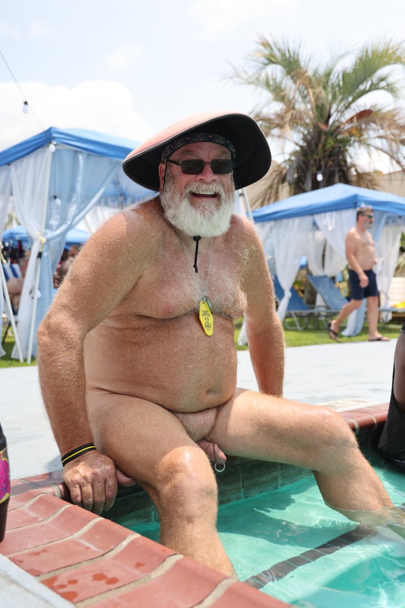 EasternXposure1's tweet photo. Join us at Eastern Xposure, May 9-12th in Georgia! Four days of naked fun at the Parliament Resort. Pool parties, BBQ, dancing, drag, poolside DJ's, and the hottest bears, cubs, chubs, chasers, &amp; daddies - plus all the men who love them! BOOK YOU ROOM NOW!
https://t.co/WzqzlC2sCn https://t.co/5UxY3OJYHg