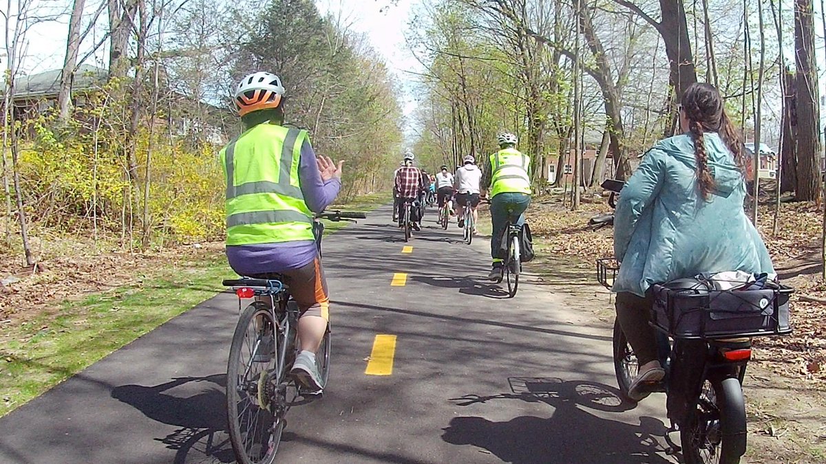 Day 27 of #30daysofbiking — our April group ride + @railstotrails Celebrate Trails Day! 

What a beautiful day and great turnout! Thanks to the 2 dozen + folks who joined us today. If you couldn't make it, don't forget we ride every last Saturday of each month. See you in May!