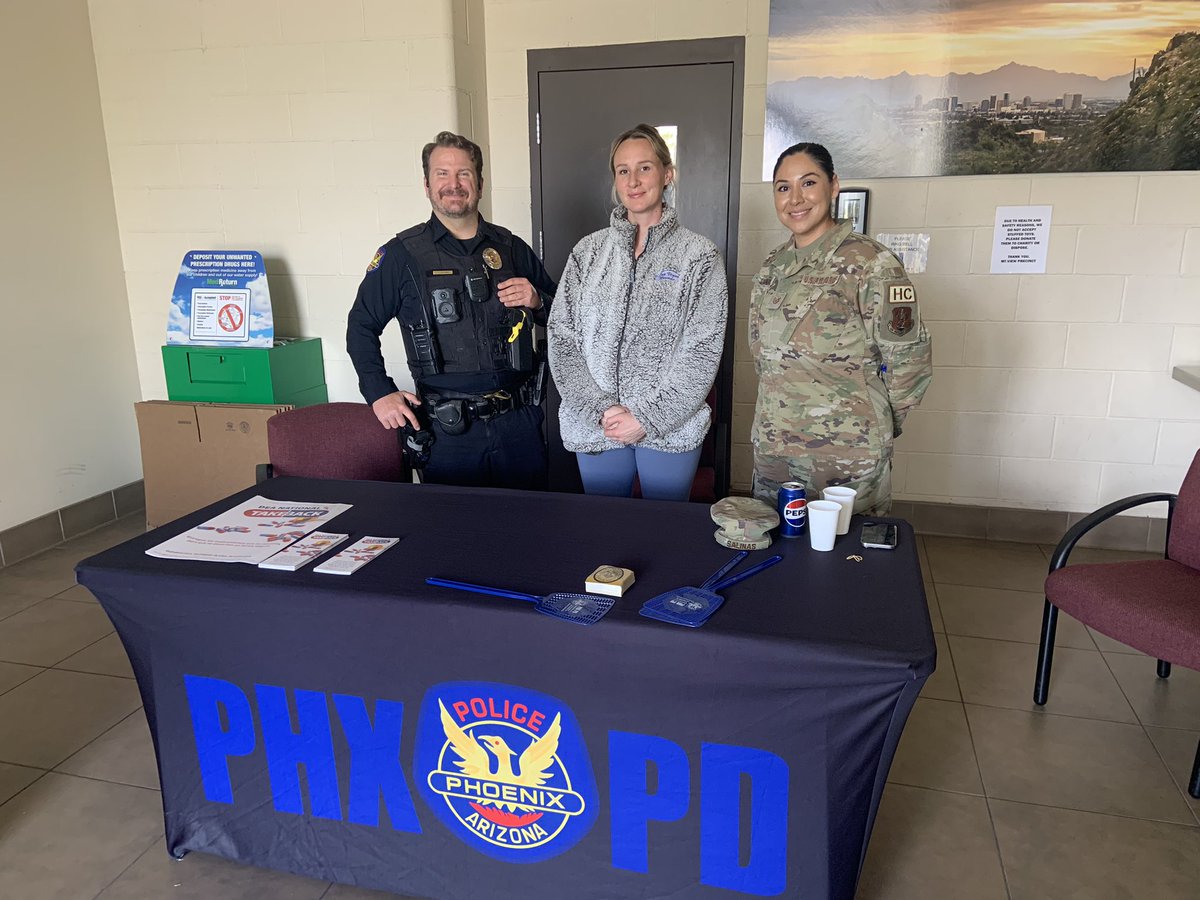 These smiling faces are hoping to see you! There is 30 minutes left to drop off #DEA #TakeBackDay. Phoenix PD Mountain View Precinct - 2075 E. Maryland Ave.