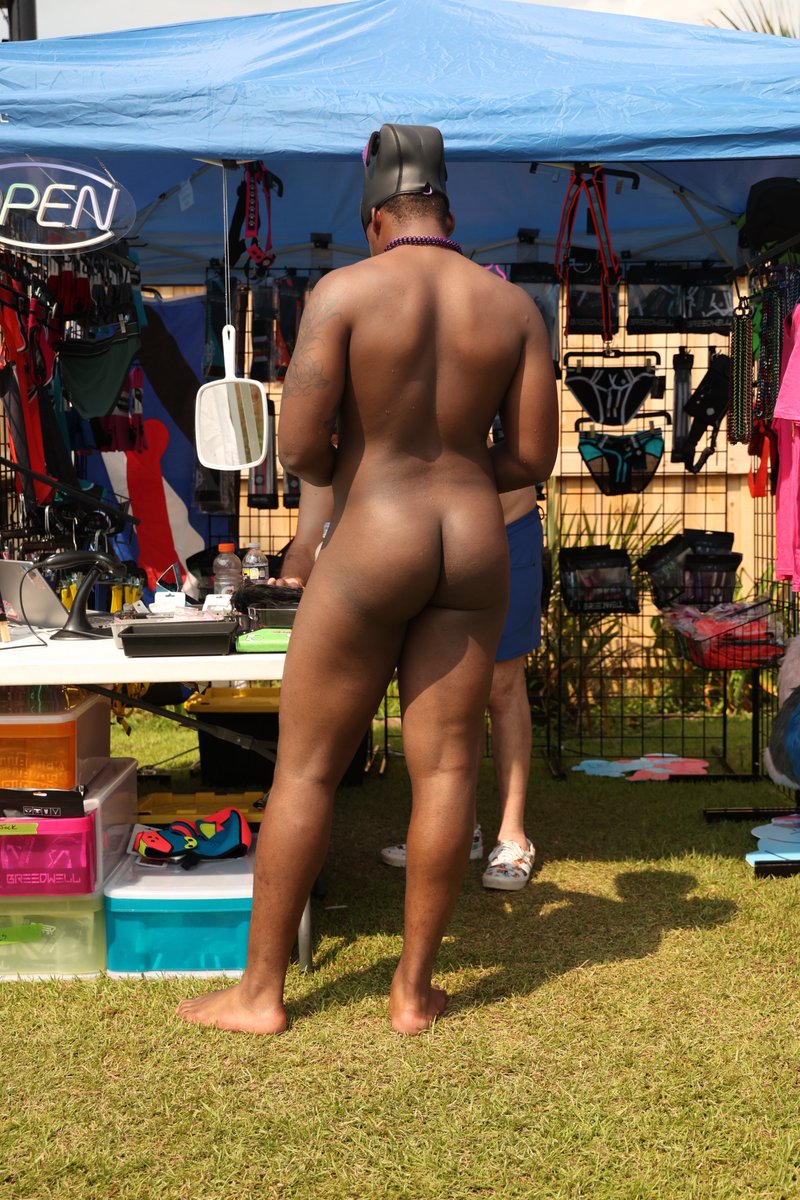 EasternXposure1's tweet photo. Join us at Eastern Xposure, May 9-12th in Georgia! Four days of naked fun at the Parliament Resort. Pool parties, BBQ, dancing, drag, poolside DJ's, and the hottest bears, cubs, chubs, chasers, &amp; daddies - plus all the men who love them! BOOK YOU ROOM NOW!
https://t.co/WzqzlC1UMP https://t.co/BadIXgfb33