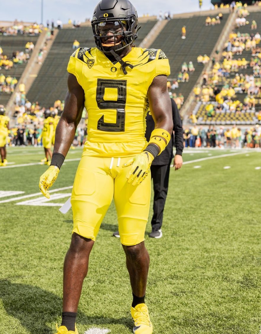 With the 188th pick, the #Texans select LB Jamal Hill out of Oregon University. 

Hill ran a 4.41, previously played S before transitioning to LB. DeMeco wants speed at LB. 👀

#WeAreTexans