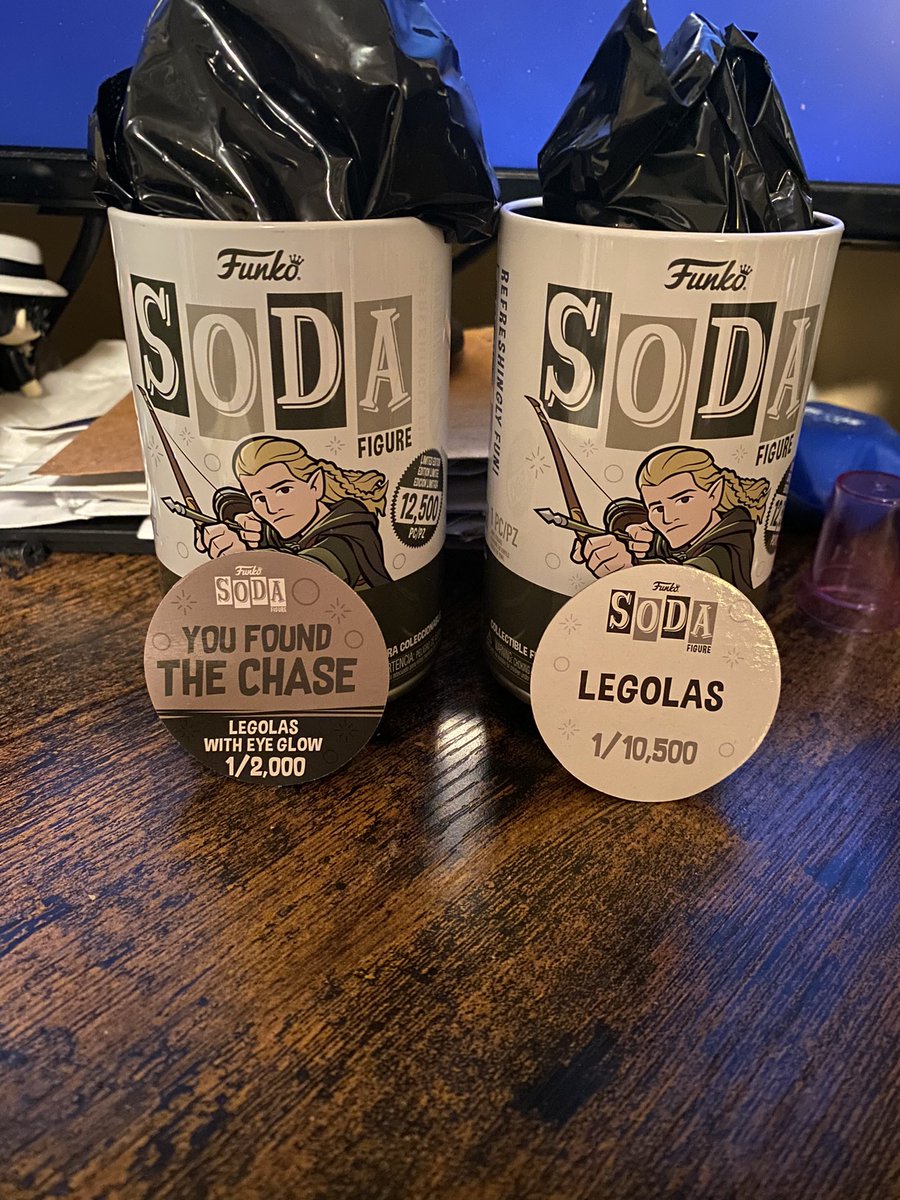 Hello Everyone, LOTR fans, I’m selling these Funko Sodas as a set. Cans and pogs are in great condition, both sodas are still sealed in the bag. $60 shipped.