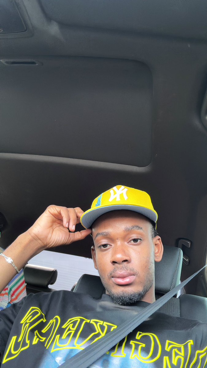 bigderrickk_'s tweet photo. New music out on May 2nd. This one no be fake PR. https://t.co/PLGxCY2odW