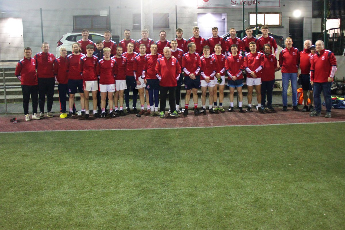 A big thank you to Keith Walsh of <a href="/CamdenDeluxe/">TheCamdenDeluxe</a>  and The Living Room who recently sponsored new training gear for our AFL2 Senior team.  The boys are looking sharp on and off the field of play!

#Blanchardstown #Castleknock #ClubIsFamily #Dublin15