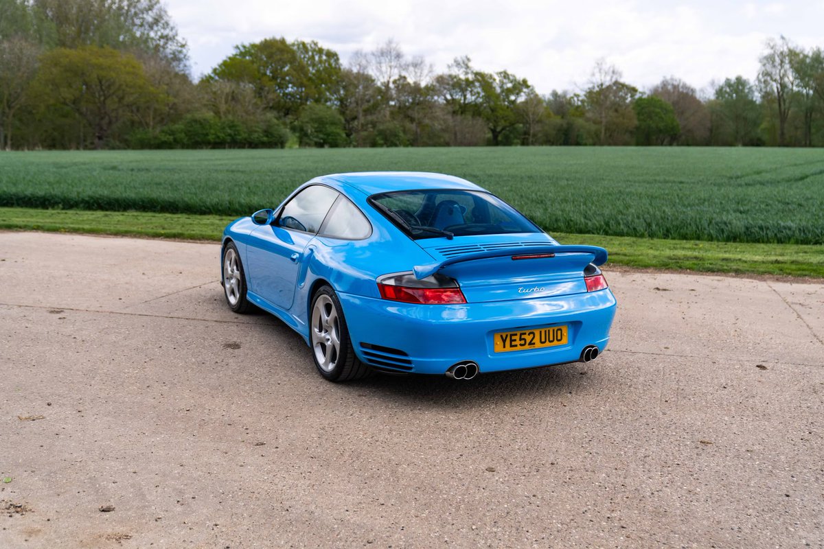 The 996 Turbo might not be my favourite 911, but I have fond memories of it being the first ‘proper’ car I drove. And in PTS Riviera Blue… oooooof collectingcars.com/for-sale/2003-…