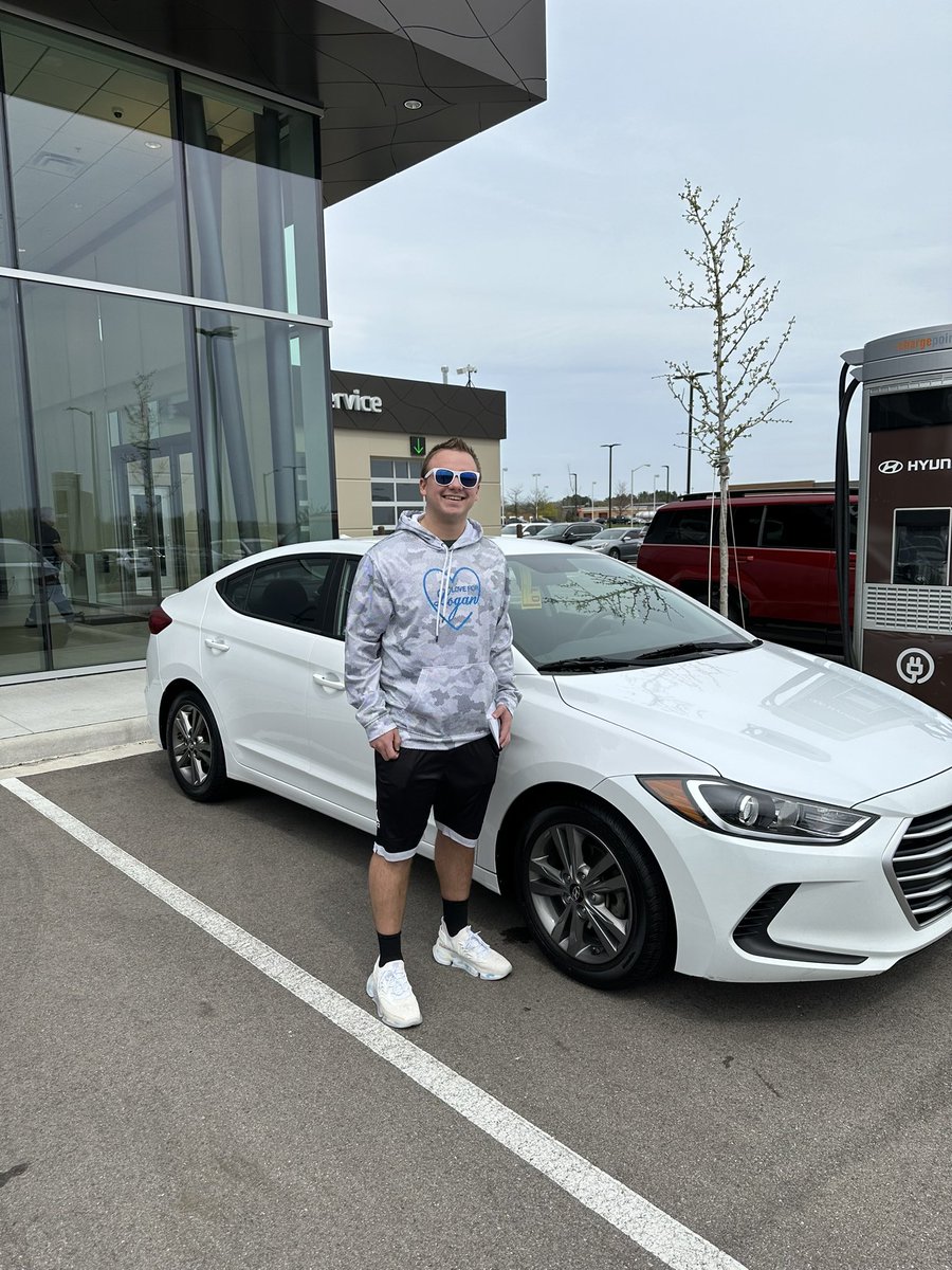 Adam came in a bought a beautiful quality pre owned 2018 Elantra from Edy! Congratulations, we hope you enjoy your new vehicle!🥳 

414-357-8500
Johnamatohyundai.com
#hyundai #elantra #johnamatohyundai #preownedvehicles #2018hyundaielantra