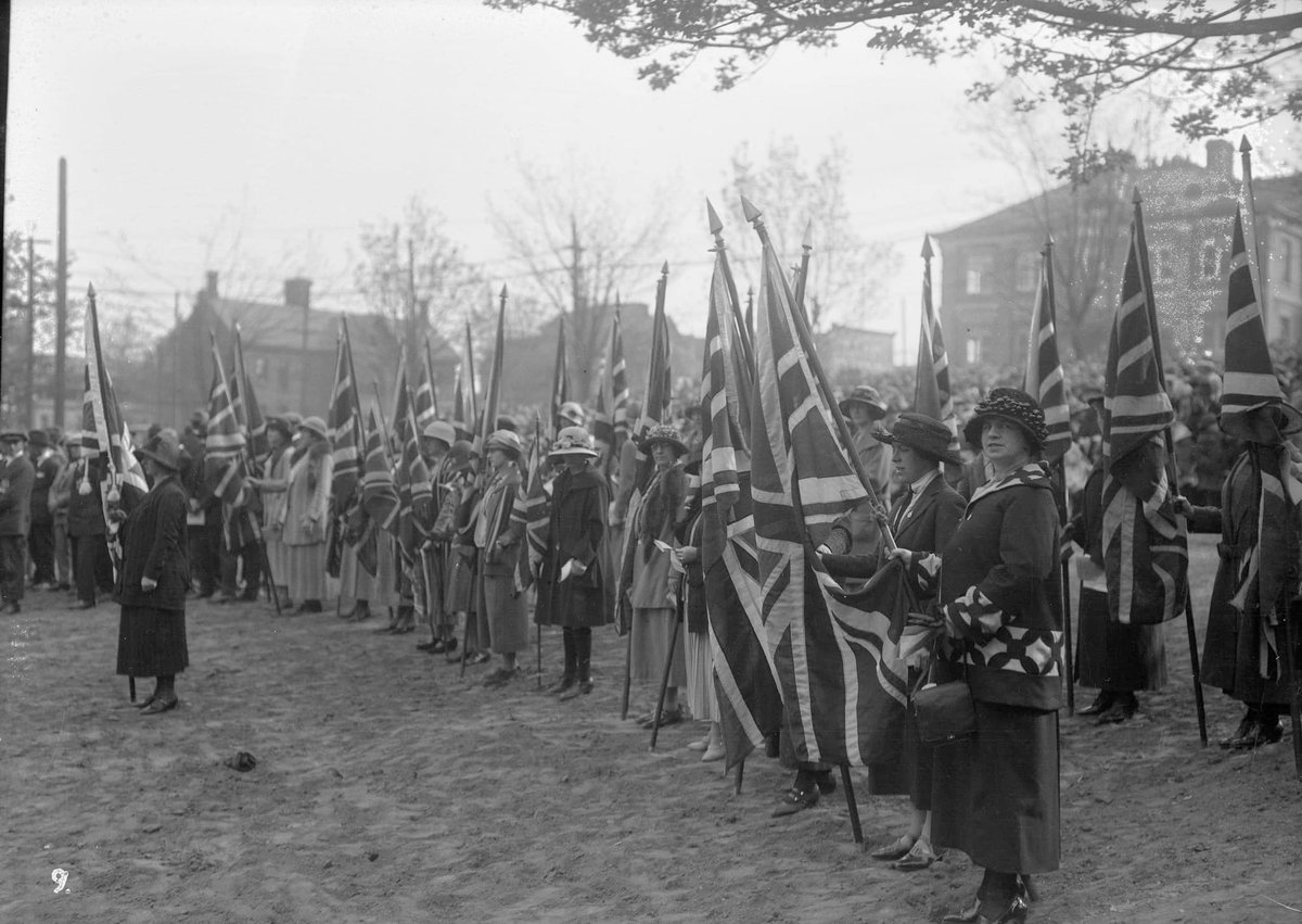 Unveiling of the cenotaph in Victory Square, Vancouver, British Columbia (1924)