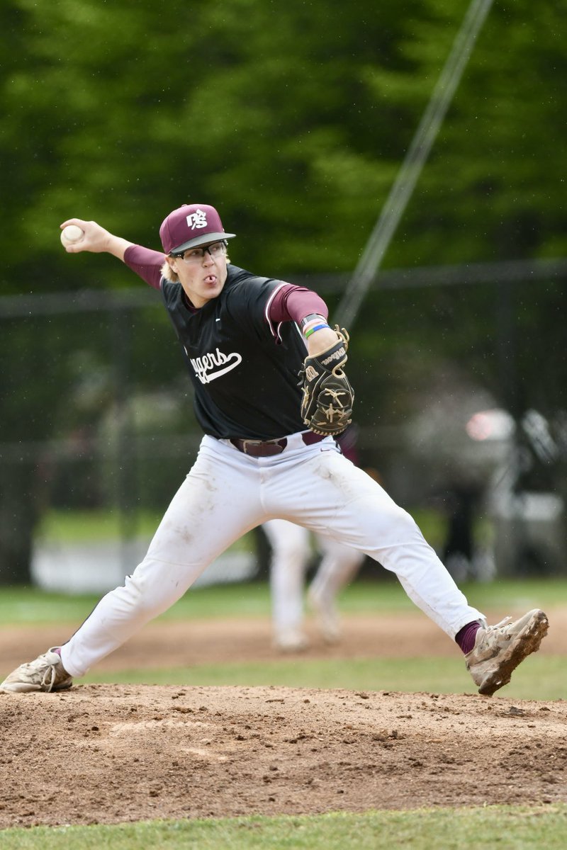 T6: Ethan Rattie now pitching //@PS_Baseball vs  @BoxersBaseball  
#GoLoggers #LoggerUp @PSLoggers @NorthwestConf @d3baseball @PNW_CBR @NCAADIII @NWCbaseballpod ⚾️🪓
(📷©️Brian Murphy / CandidEyePhotography.com)