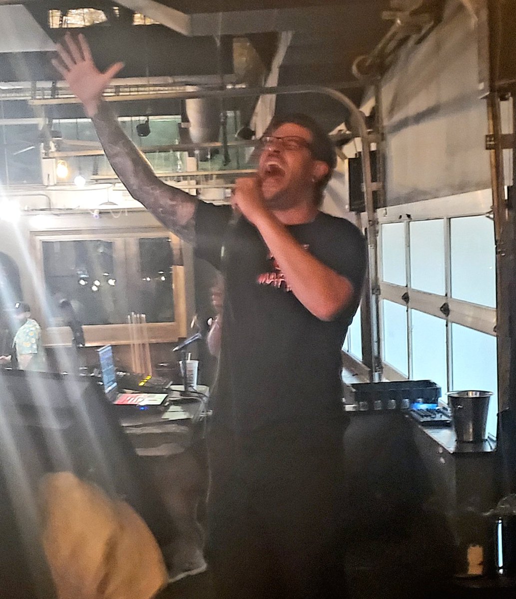 One of my favorite moments outside of the usual <a href="/StJudePLAYLIVE/">St. Jude PLAY LIVE</a> festivities. Awesome streamer karaoke night 🎤 and <a href="/DanieltheDemon/">DanieltheDemon</a> absolutely killing it with some MCR! It was a pleasure to finally meet you man!