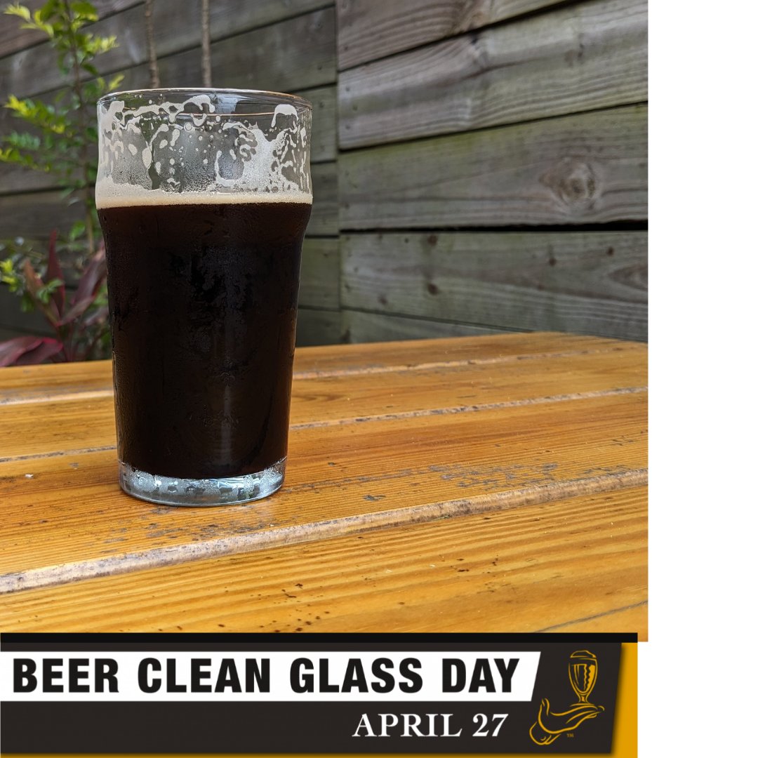 Happy #beercleanglass Day 2024 to all who celebrate! 🍺😎 As a #certifiedcicerone I always look for places that have a #beercleanglass 🙂 Always on point at @dogrosebrewing #staugustine 👏🍺 ➡️ Sound Check Stout, 6.5 ABV, roasty, chocolaty, or the reverse, delightful! #flbeer 🍻