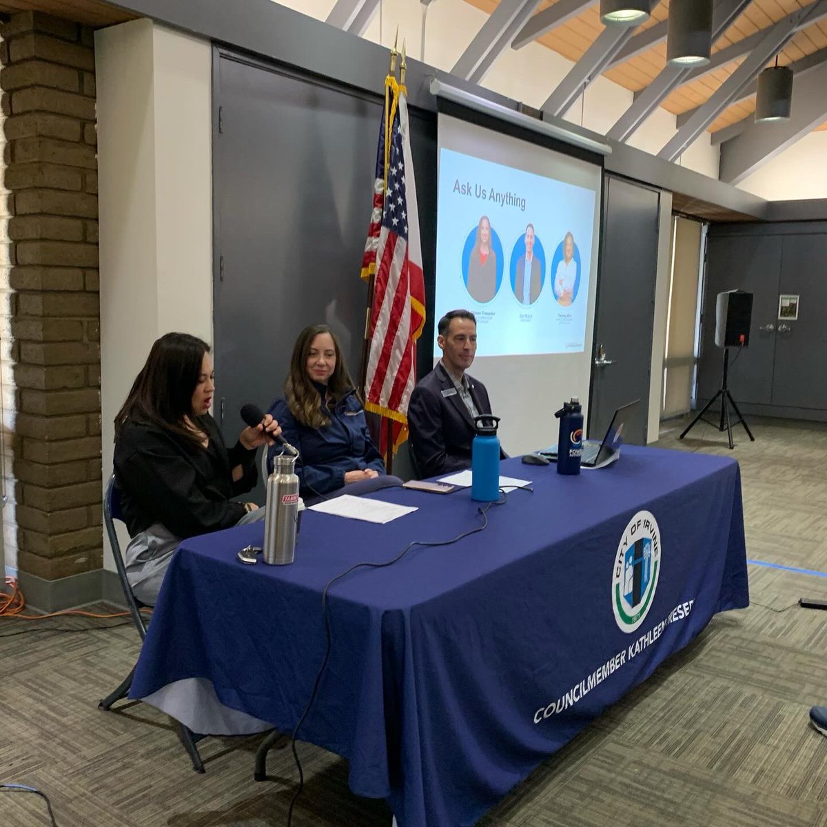 Councilmember Kathleen Treseder, OCPA CEO Joe Mosca, and I co-hosted a Town Hall event to discuss OCPA’s energy rates, answer residents’ questions, and assist with enrollments! I am proud to serve on the Board of Directors for an organization that provides cheaper energy