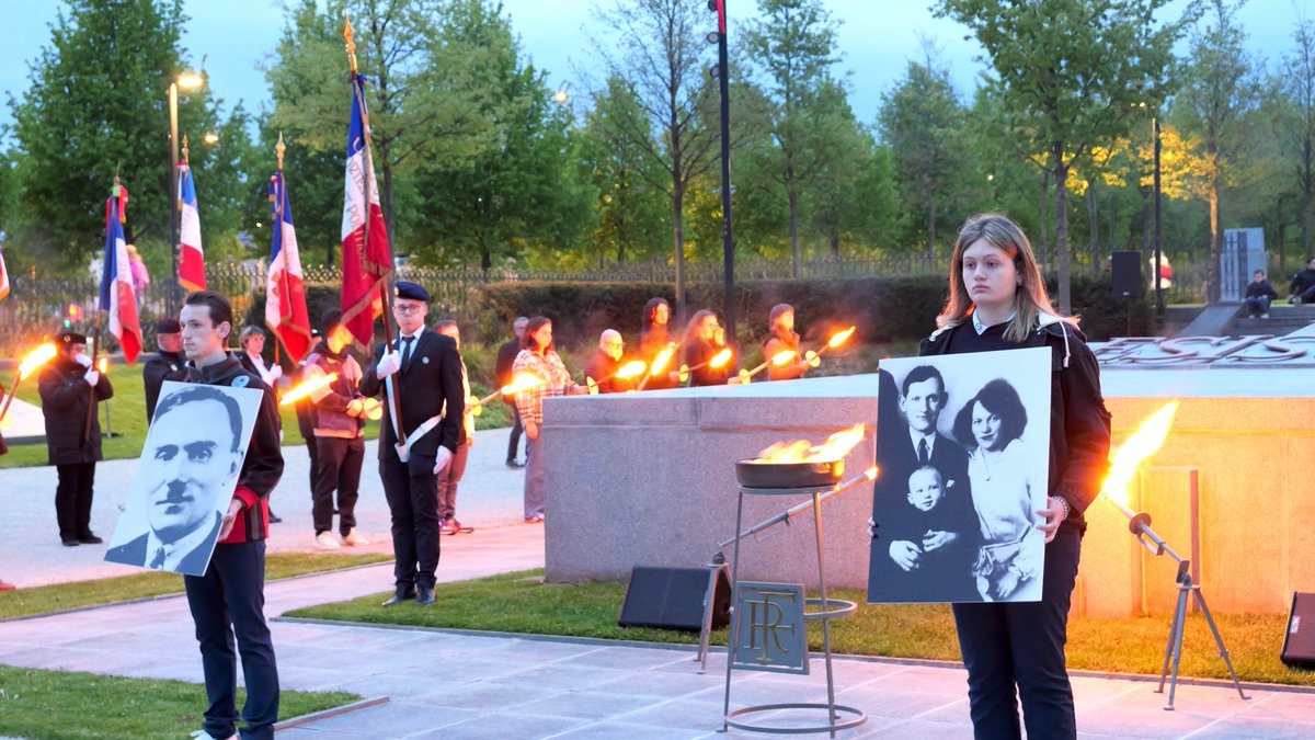 #Veillée solennelle à l’occasion du 79e anniversaire de la journée nationale du #souvenir des #victimes et des #héros de la déportation, ce soir, au Monument aux #Martyrs de la #Résistance de #Reims. #DevoirDeMémoire