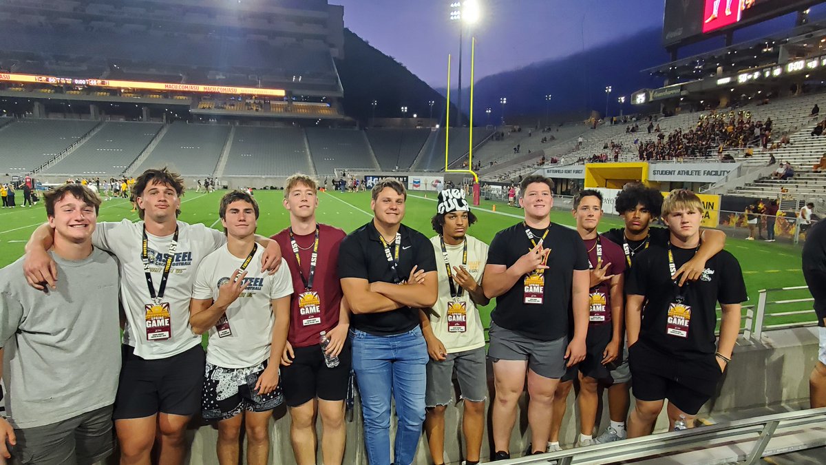 The Colts were well represented at the @ASUFootball spring game last night! #ActivateTheValley @CoachNewcombe @casteeltdclub @CasteelAthletic @CUSDAthletics @azc_obert @JUSTCHILLY @gridironarizona @CodyTCameron @brettinaz @KevinMcCabe987