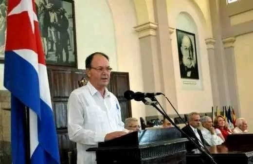 El querido Juan Vela Valdez Doctor, Profesor, Rector, Vm, Ministro @CubaMES @UdeLaHabana @uc_camaguey hace 2 años que partió físicamente dejó su obra, su legado y mucho aprecio y reconocimiento.de cuantos le conocimos Nuestro.medico y gran amigo