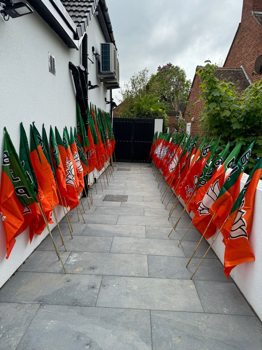OFBJPUK's tweet photo. Preparations are in Full swing by the energetic and enthusiastic Volunteers to make tomorrow’s #Run4Modi #FlashMob successful events. Merchandise is ready.😍

#AbkiBaar400Paar #PhirEkBaarModiSarkar #NRI4NAMO2024 

@narendramodi @BJP4India @PMOIndia @HMOIndia @JPNadda @AmitShah @vijai63 @overseas_bjp @vijai63 @shekhawatkuldip @Sureshkm27 @OFBJPNZ @OverseasBJP_MY @OFBJPAus @OFBJPCanada @OfbjpSpain @OFBJPNL @OFBJP_Germany @nsitharaman @PiyushGoyal @myogiadityanath @annamalai_k