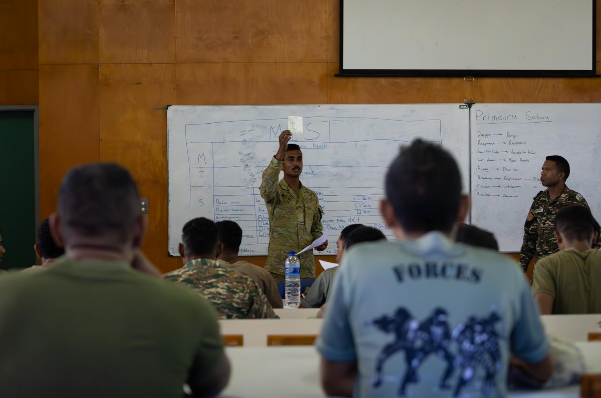 The path to peace operations 🕊️ #AusArmy soldiers provide training across various fields to Timor-Leste Defence Force soldiers in order to prepare them for their @UN peace operations certification. 🇦🇺🇹🇱 #YourADF

📸 LEUT Chloe Reay & SPR Daniel Bernard-Smith