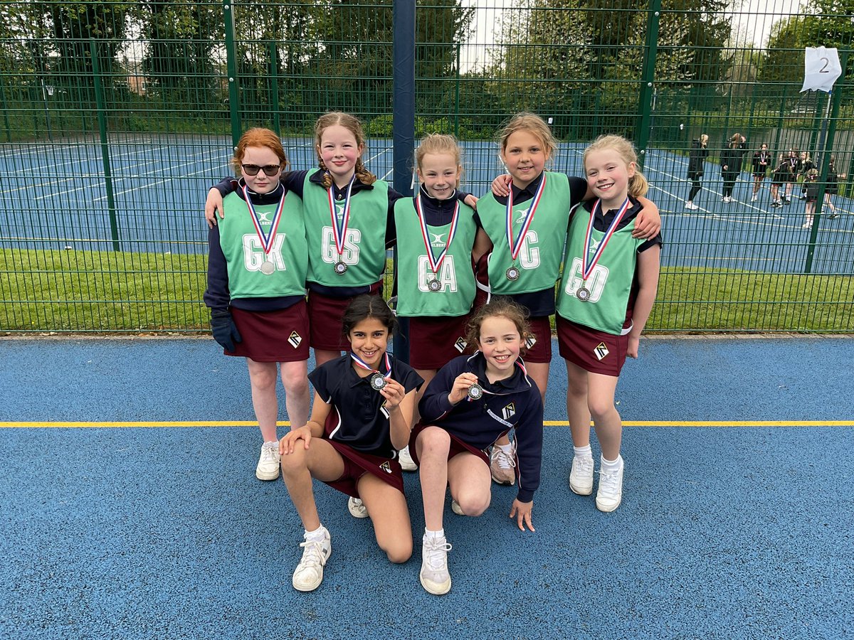 Well done to the @BSPDJnrGirls Yr4 netball team who played amazing at the AJIS netball yesterday. They came runners up in the cup competition against a very strong Withington side. Well done girls 👊🏻🥈