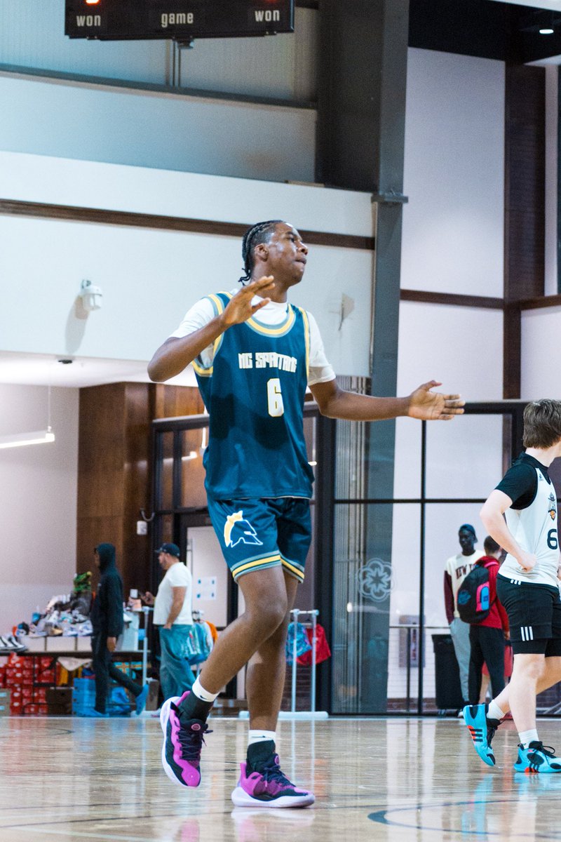 6’7 Dylan Twitty (TJCA ‘26) is having a DOMINANT first day performance for 17U Forest City at the @phenom_hoops #PhenomHoopStateFinale. 39 rebounds through the first two games! Major upside for Dylan! @dylan_twitty | #LikeASpartan