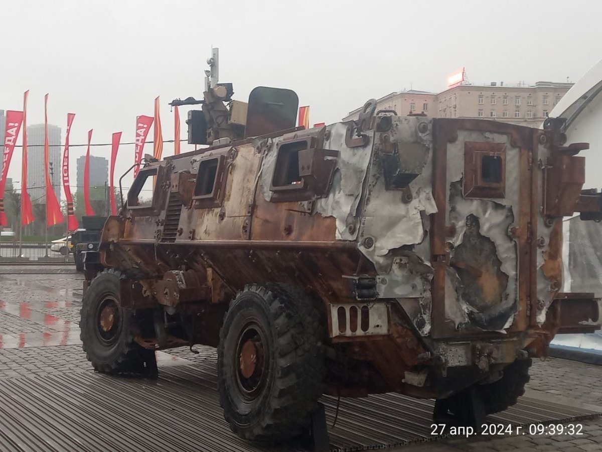 🚨🇦🇺🇷🇺A Captured $2.4 Million Australian Bushmaster vehicle was spotted at a public display of western trophies in Moscow, Russia. 😁Thanks Albo!