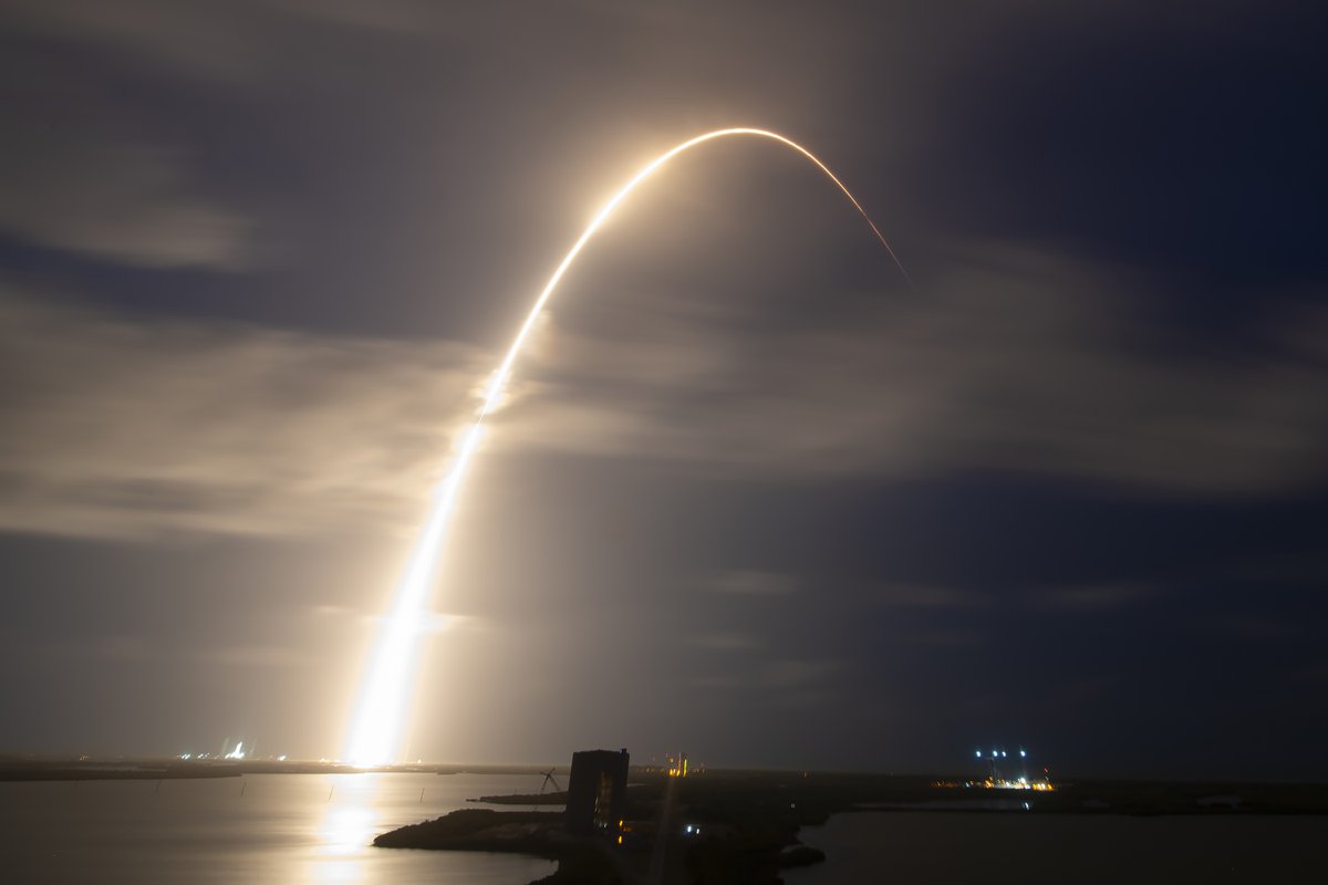 SpaceX's tweet image. Falcon 9 launches from LC-39A in Florida