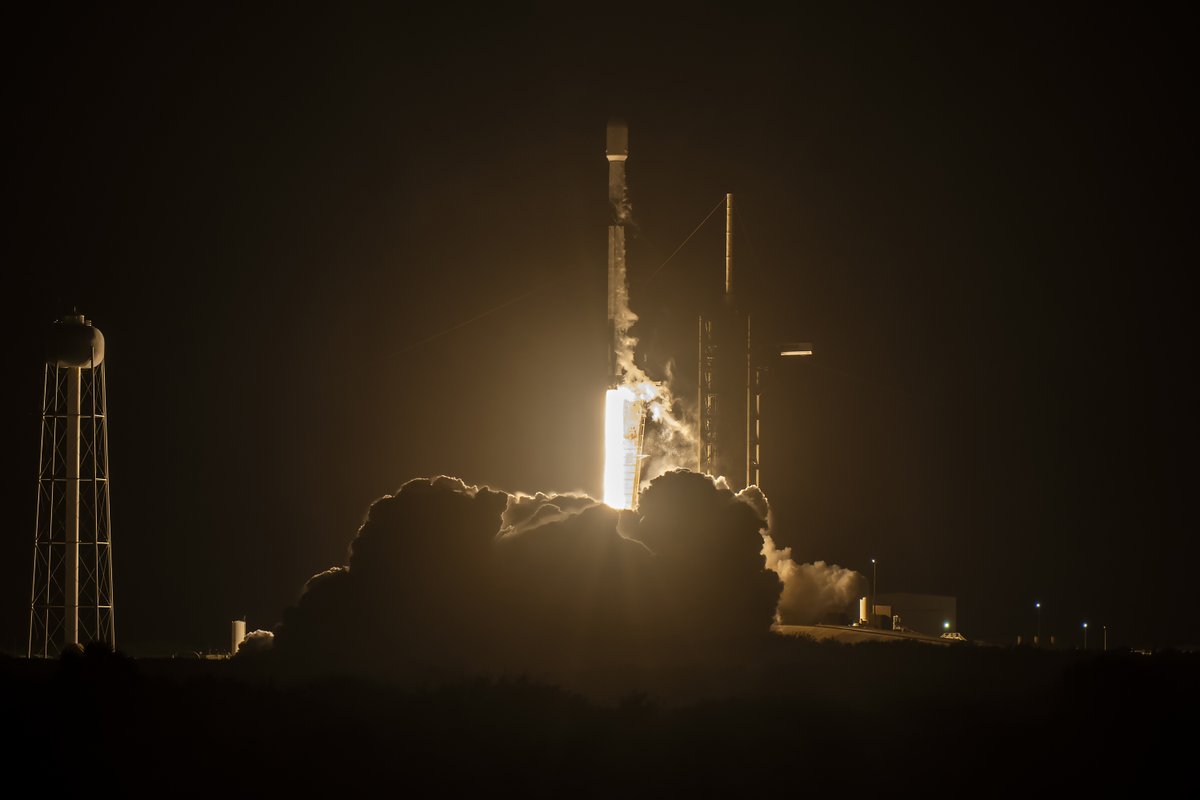 SpaceX's tweet image. Falcon 9 launches from LC-39A in Florida