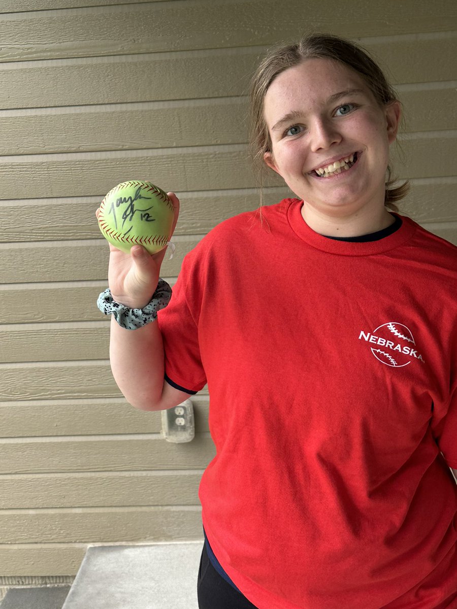hubacious's tweet photo. Thank you @TayEdwards212  for making this girls day! She was worried she missed a chance for an autograph when you asked her if she had a sharpie, which she didn’t. She ran into you again and got an auto/pic. She was excited for the swag she got at the @HuskerSoftball @MegHuber17 https://t.co/SXVyIEG5nb