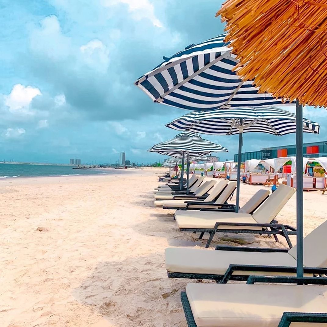 ifeanyiakorjuru's tweet photo. BREAKING 💯 
Nigeria government begins the demolition of  another Igbo Man business in Lagos state. Landmark Beach is being demolished for Lagos-Calabar highway project that will take approximately thirty years to finish. 
#Landmarkbeach #Lagoscalabarhighwayproject

https://t.co/4poEztPxYC