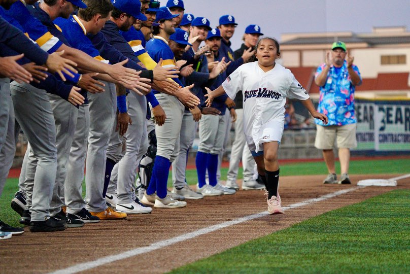 BlueWahoosBBall tweet picture