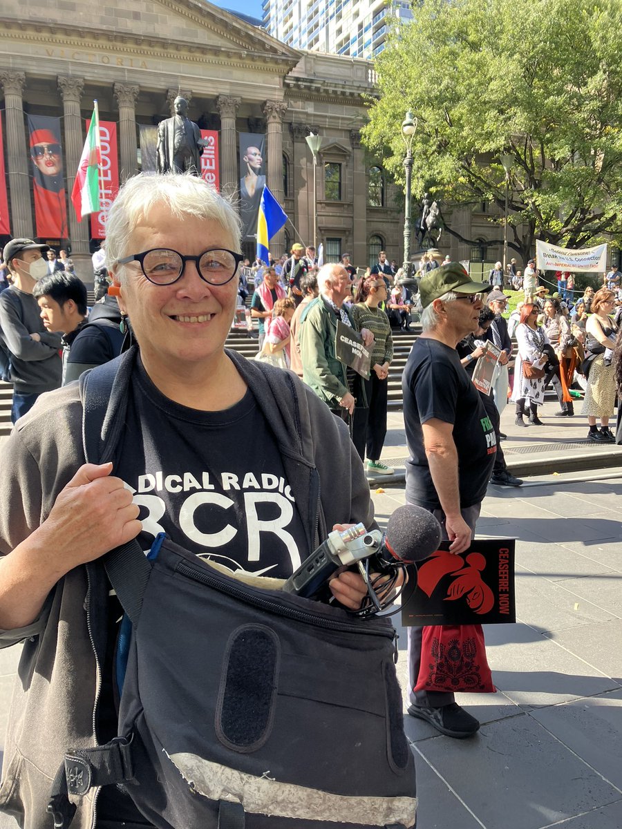 Thanks to our awesome volunteers for recording today’s Free Palestine rally. Midday State Library Victoria. <a href="/APAN4Palestine/">APAN</a> <a href="/FPMelbourne/">Free Palestine Melbourne</a> #communityradio #solidarity