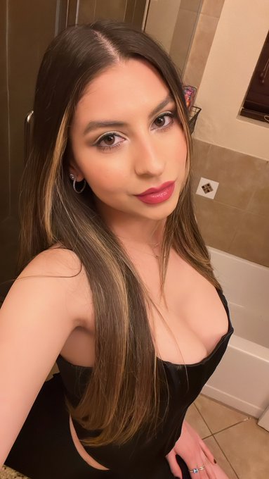 I&rsquo;ll tell you one thing honey, I can tell when somebody still wants me 😉 https://t.co/tWJHpP4ubr