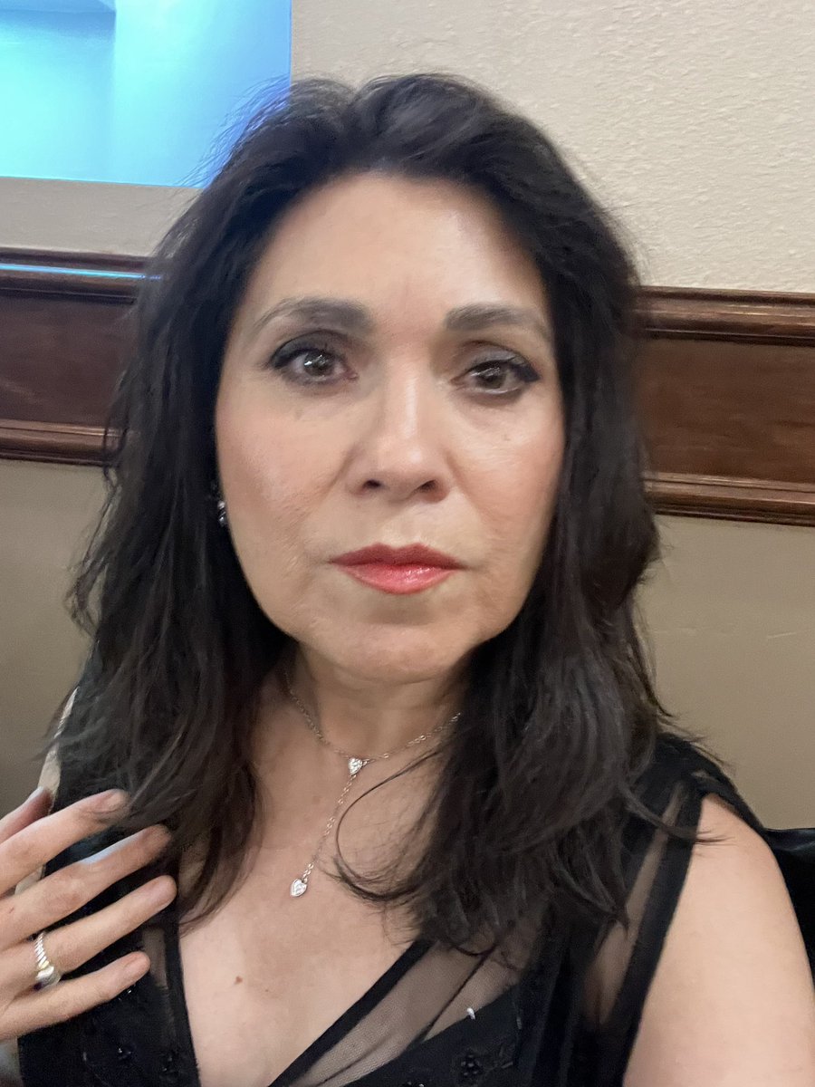 hilda1213runner's tweet photo. Night Out!! Mariela &amp; Jose Wedding! 🥰 https://t.co/GEQuRGsbk2