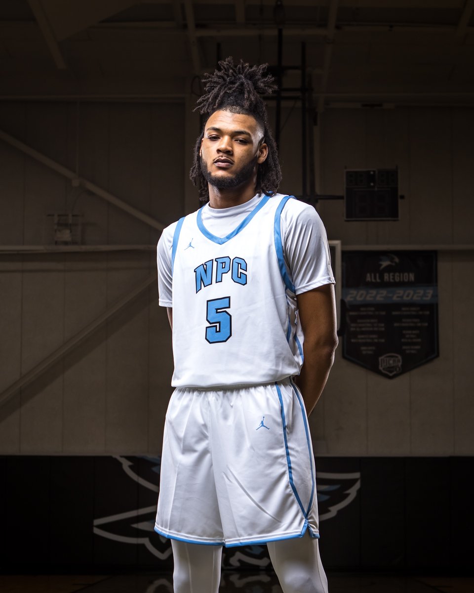 6’8 2024 Nakavieon White (@kayy5ive) from National Park College has committed to Georgia Southern. - #4 in our 2024 JUCO Top 100 - 17.4 PPG, 8.1 RPG and 6.2 APG. - NJCAA D2 First-Team All-American - Guided National Park to an NJCAA D2 Title