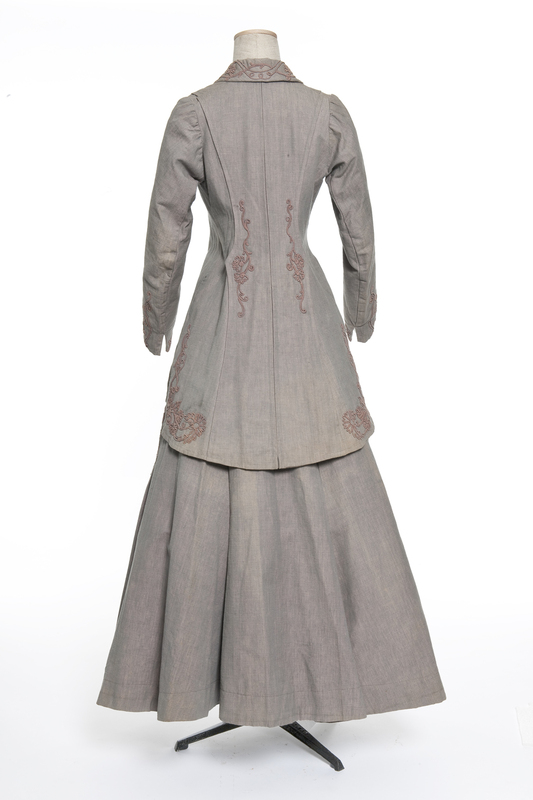 France Tailored Suit, c1907. Cotton, embroidered with Cornély machine-laid cord, fine cotton lining. ©️ @madparisfr #FashionHistory