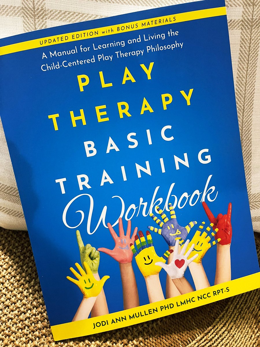 Mail’s here! ✉️😍

Excited to start this work with @DrJodiMullen and my @NYSMTP Master #Counselor colleagues! 

#playtherapy #schoolcounselor #childcentrred #empathy #counseling