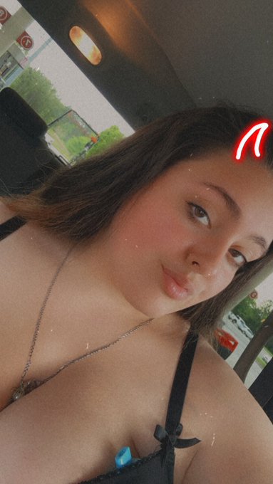 Saturday night vibes https://t.co/Qdd1dZLuJy