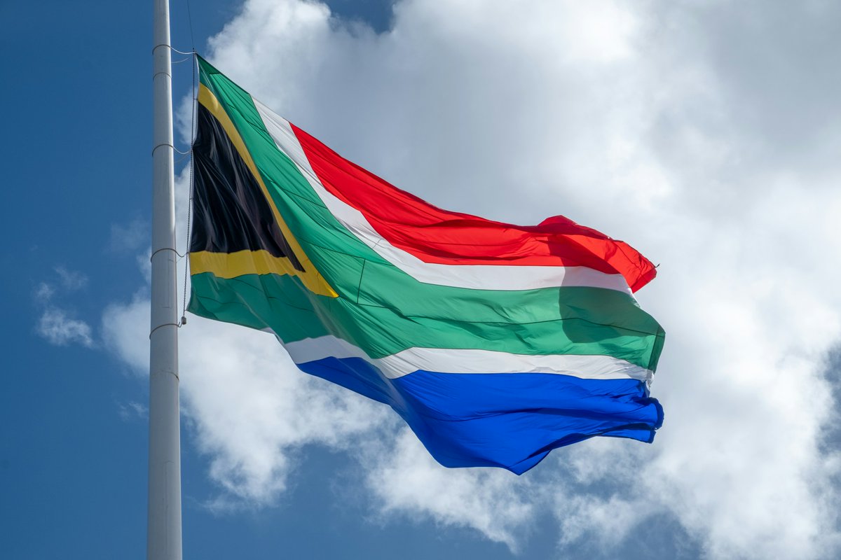 Taking stock of South Africa's democracy: Looking at the past and building the future Read the full story here: news.mandela.ac.za/News/Taking-st… #mandelauni #postgrad #mandelapostgrad #democracy #freedomday