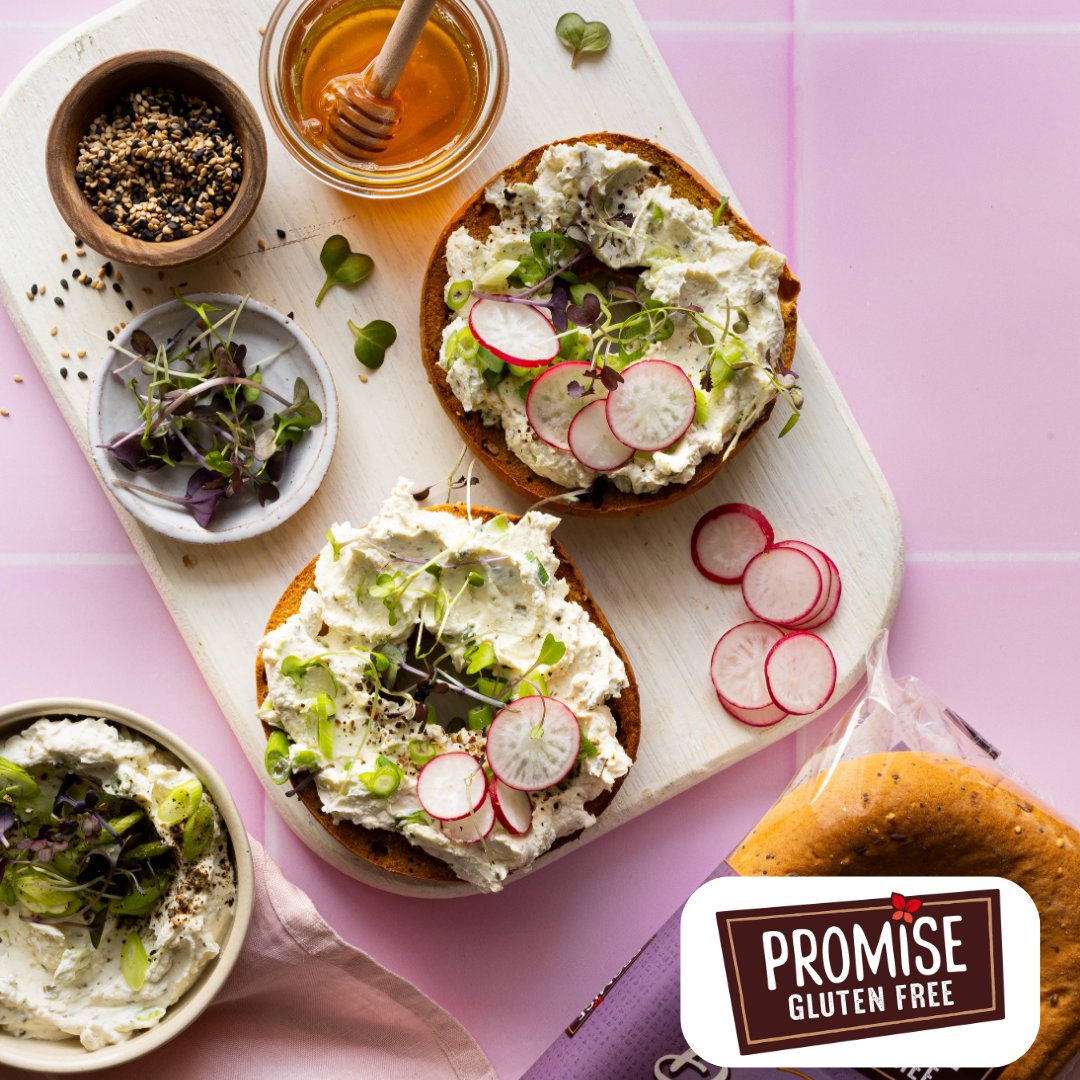 Introducing a Honey Sriracha Toasted Bagel with Scallion Chive Cream Cheese, made with the new Promise Gluten Free Multiseed Bagel. A perfect blend of sweet and spicy flavours that will leave you craving more! Find the recipe: celiac.ca/promise-gluten… #glutenfree #promiseGF