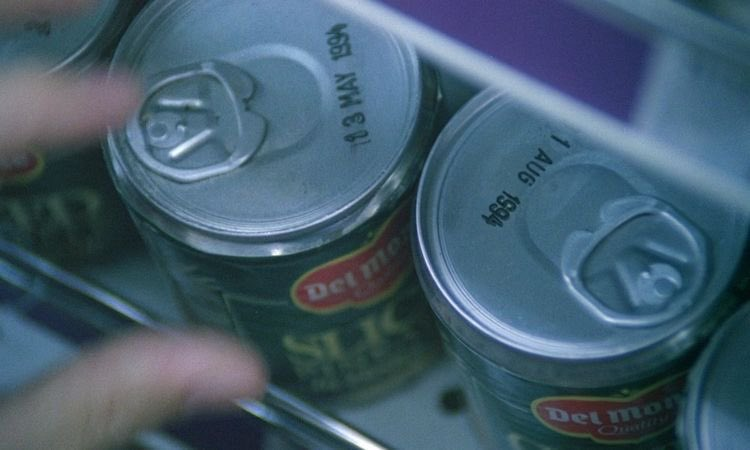 TheCinesthetic's tweet photo. chungking express (1994) dir. wong kar-wai https://t.co/C3tigJO3zb