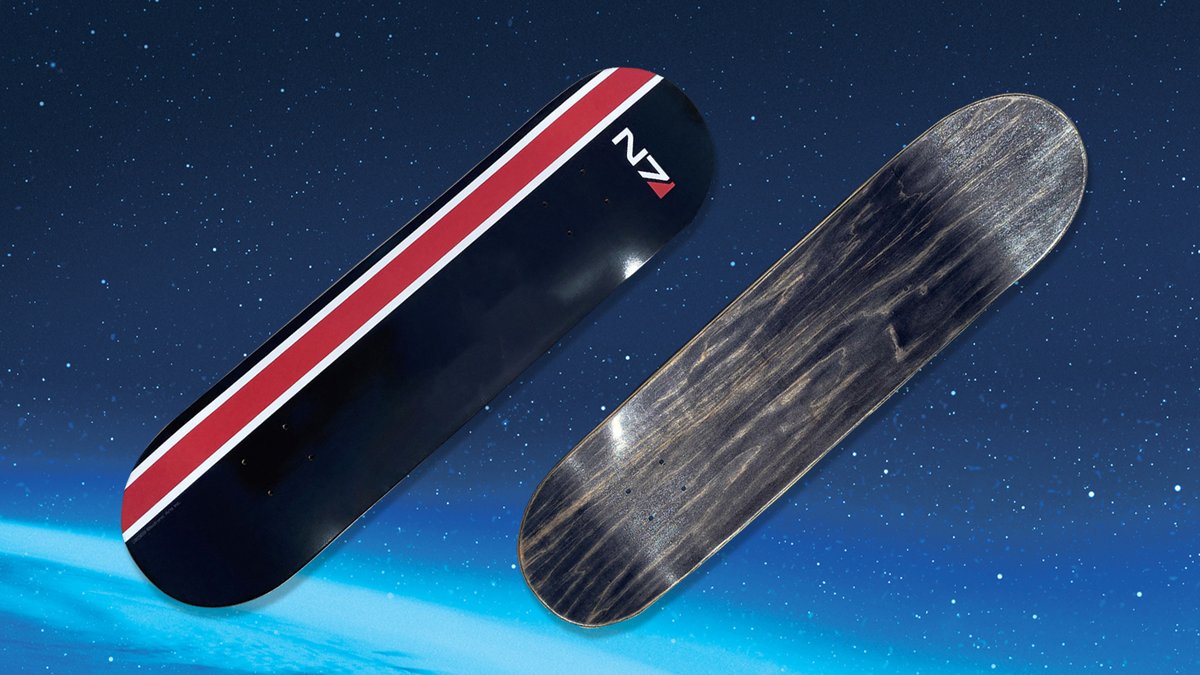 Display it upright or put some trucks and wheels on it and take it for a spin. You can’t go wrong. The N7 skate deck is a classic design bearing the symbol of the Systems Alliance military elite. @MassEffect gear.bioware.com/products/mass-…