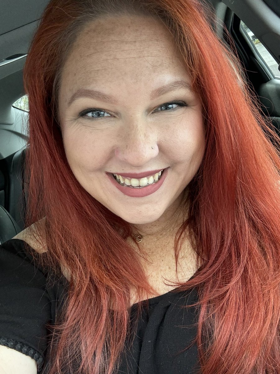 jpaw1002's tweet photo. โYou know, you look a lot better without all that black shit under your eyesโ
โHey, I like all that black shit.โ #dontyouforgetaboutme #makeup #makeuptrial https://t.co/ADKZPK55WL