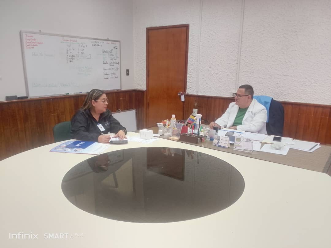 <a href="/defensoria_lara/">Defensoria Lara</a> realiza reunión con el Director del Hospital Central Universitario Antonio María Pineda, a los fines de acordar formación en Derechos Humanos y la Ley para Prevenir y Sancionar la Tortura, Trato Cruel inhumano y/o Degradante dirigido al personal de salud.